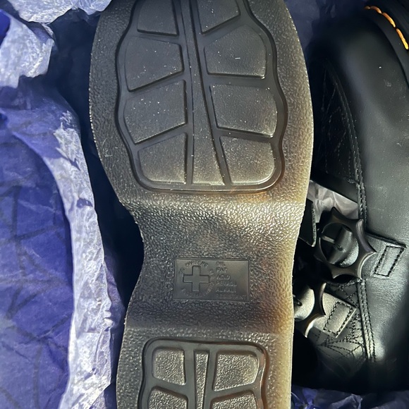 Dr. Martens Wednesday Mary Janes Nappa Lux in Black - Picture 5 of 8